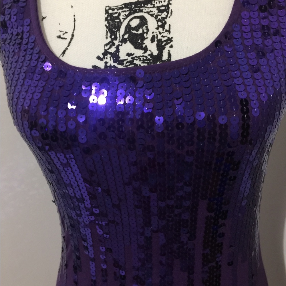 Beautiful top - Picture 2 of 2